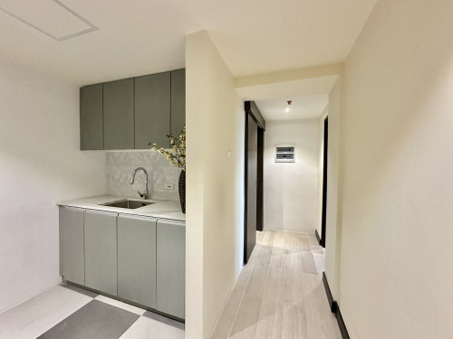 J tower residences penthouse model unit (7).jpg